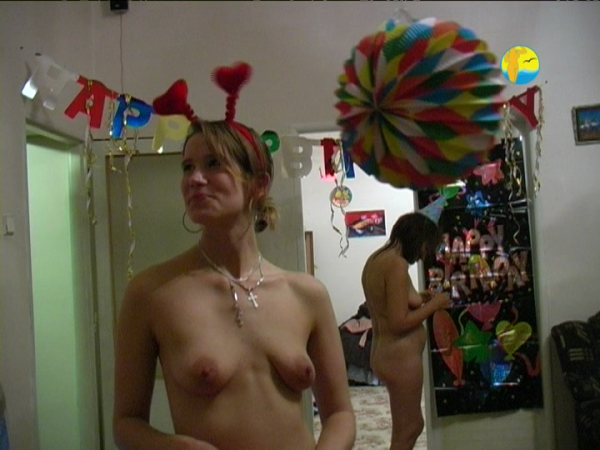 Sweet Little Kristinka video - family nudism [Bodyart Collection]